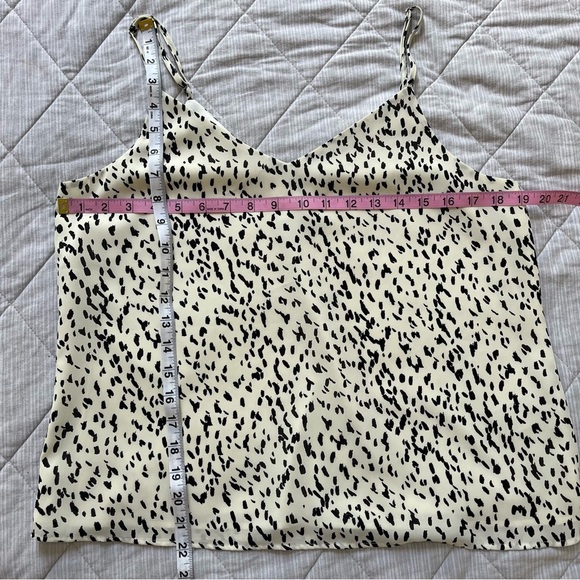 Banana Republic Black and Cream Sleeveless Camisole - Picture 7 of 7